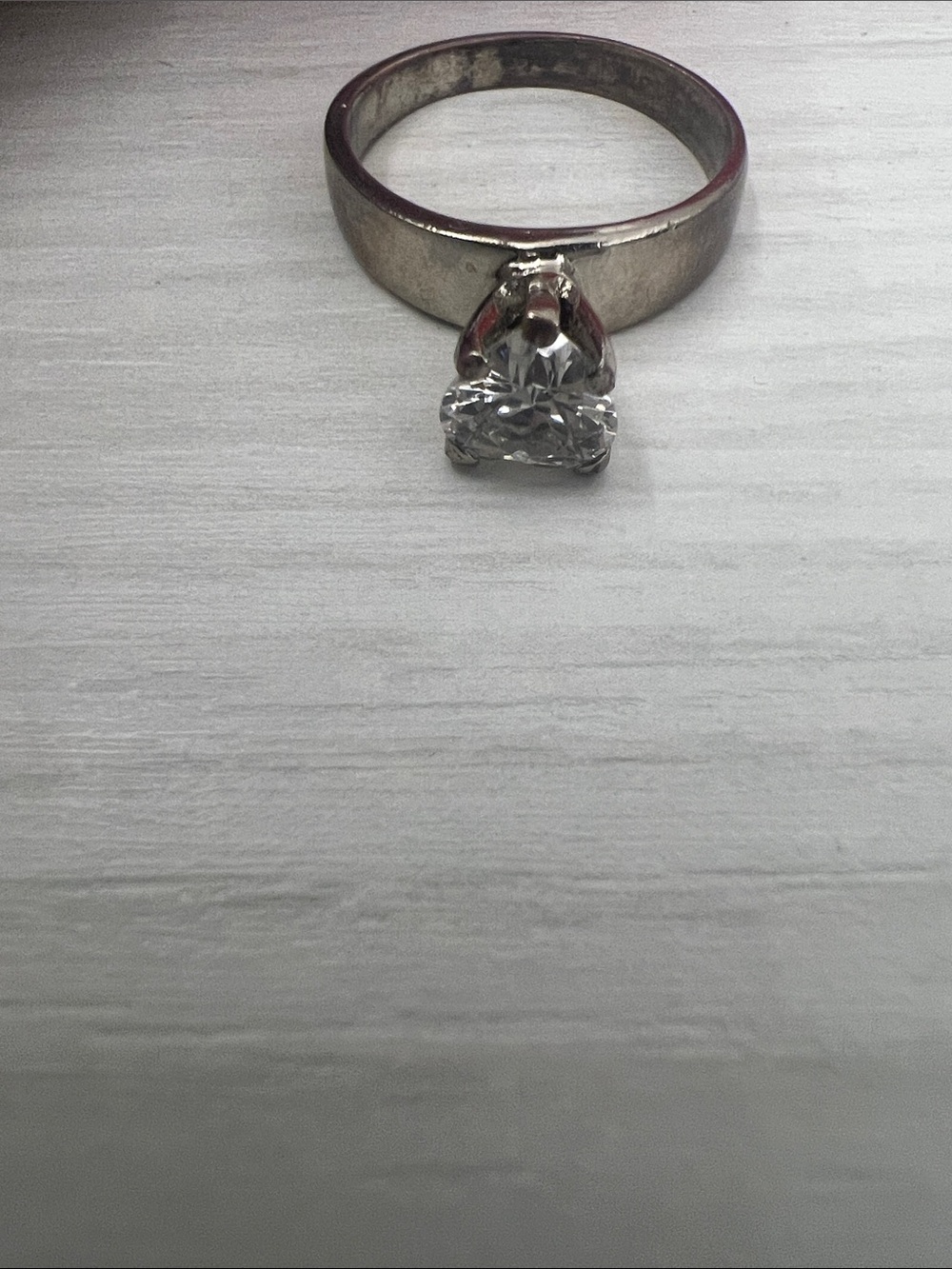 Heart-Shaped Clear Crystal Sterling Silver Ring size 7.5 - Picture 13 of 16